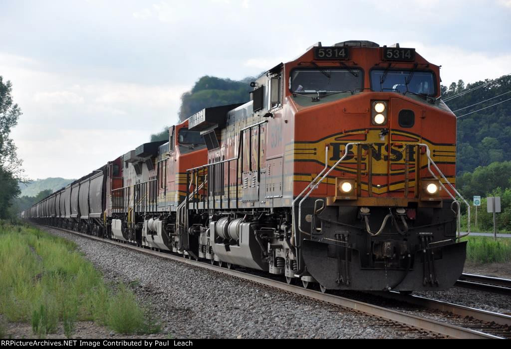 Grain train cruises east